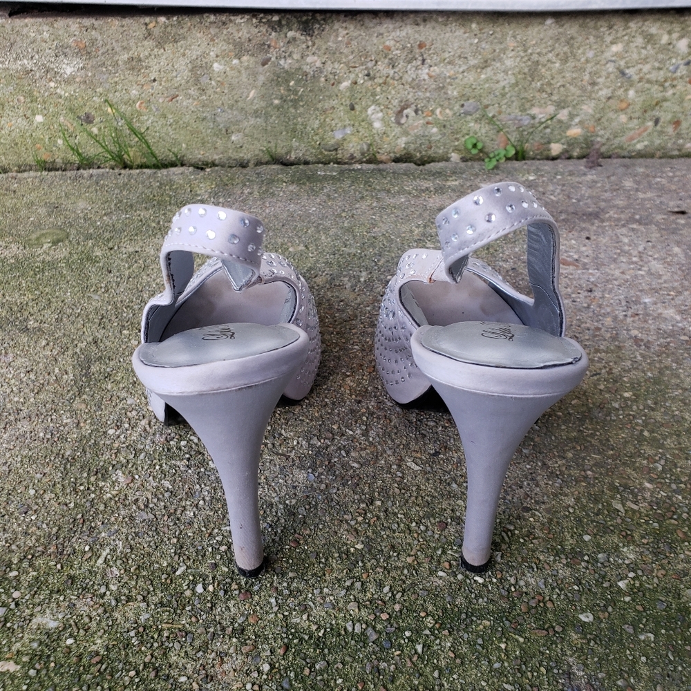 High heels - Picture 8 of 13